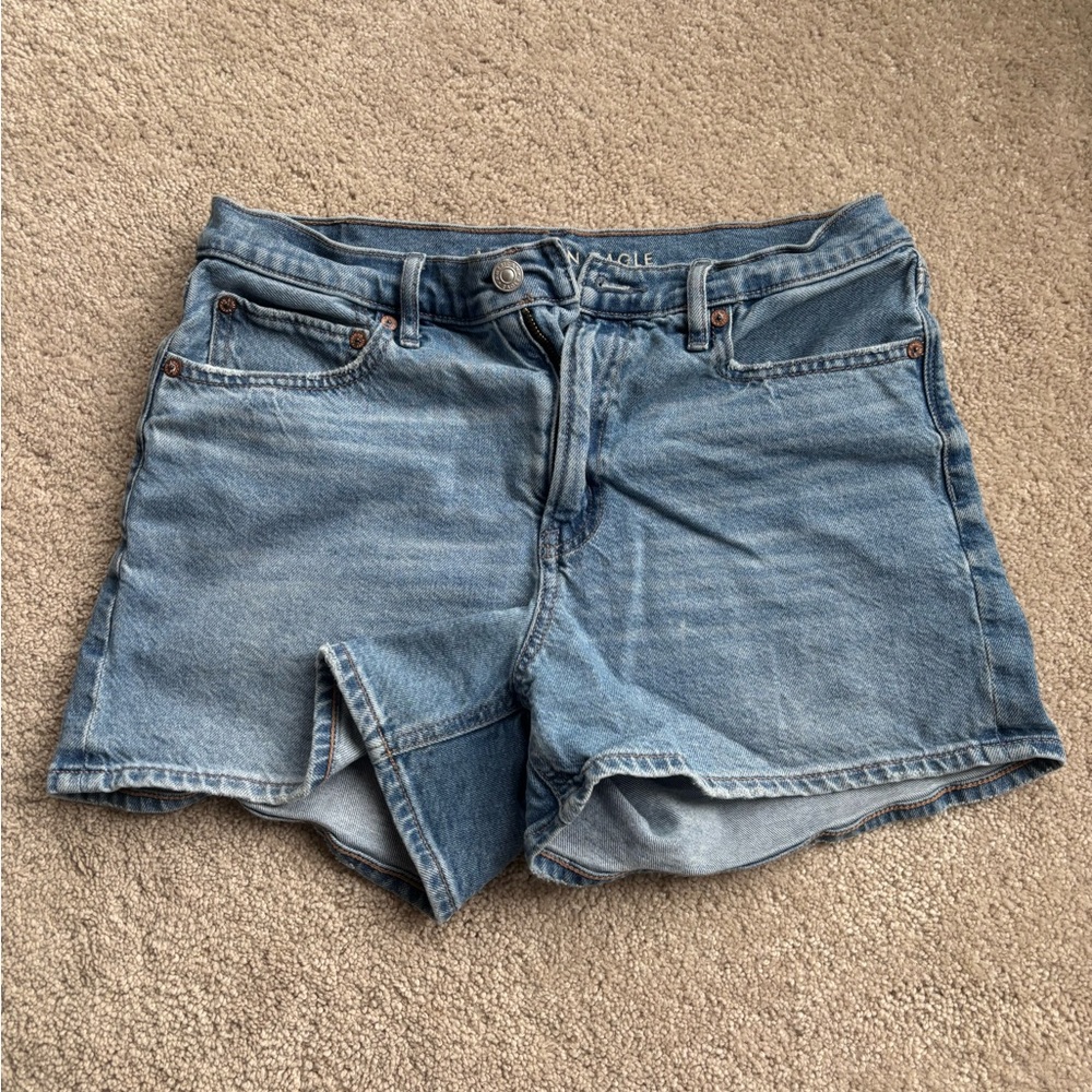 American Eagle Mom Jean Style Shorts